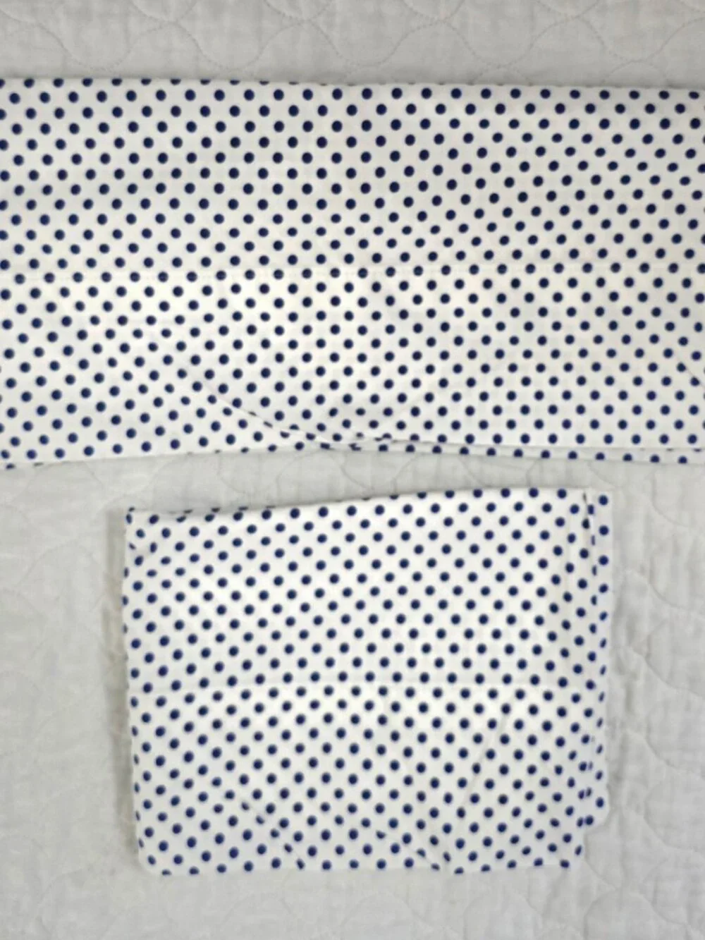 Set Of 2 Lauren Ralph Lauren White Royal Blue Polka Dots Standard Pillowcases.